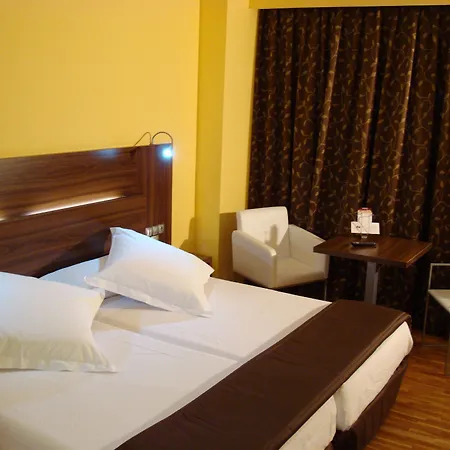 Hotel Exe Doña Carlota 4*